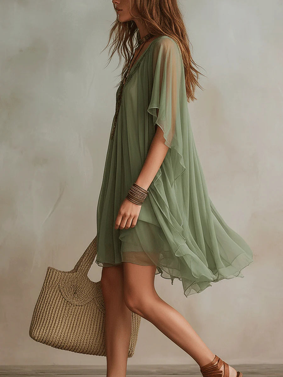 Zöld Chiffon Mini Folyóruha V Kivágással - Image 2
